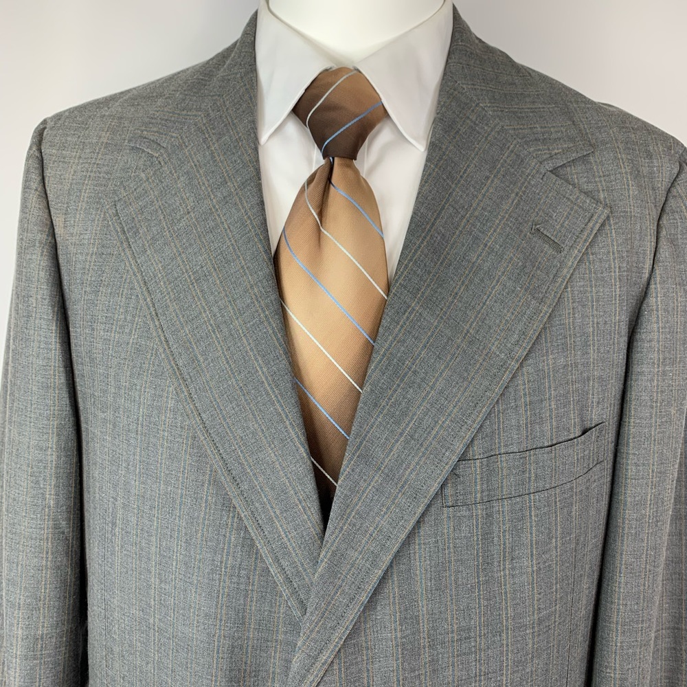 Brody‎ Suit - Picture 2 of 7